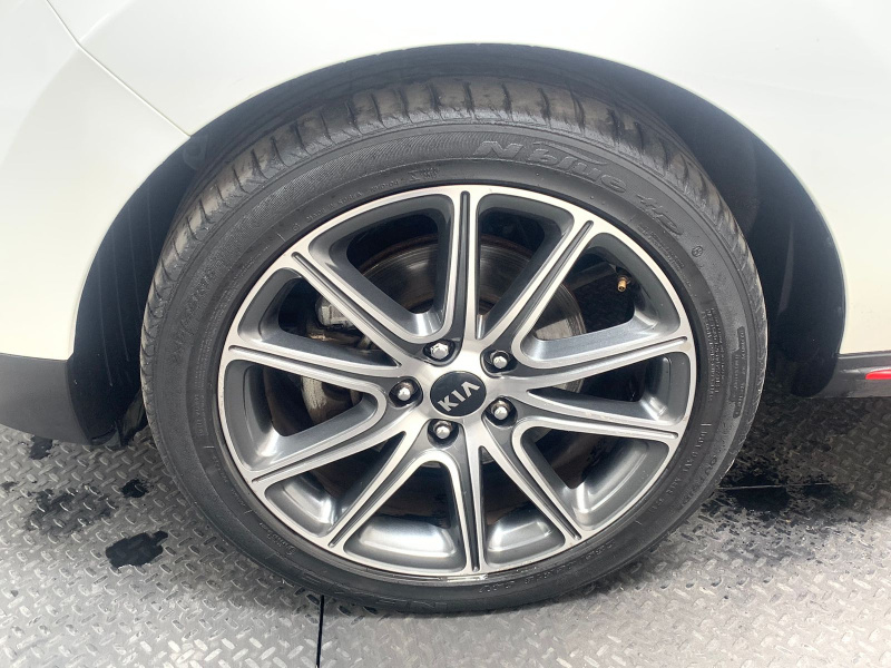 KIA Soul  5 pts. SX, 1.6T, TA, a/ac. Aut., f. led, xenón, RA-18 2018